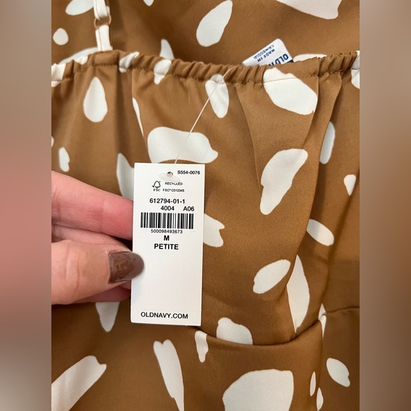 Old Navy satin midi dress - Picture 5 of 5